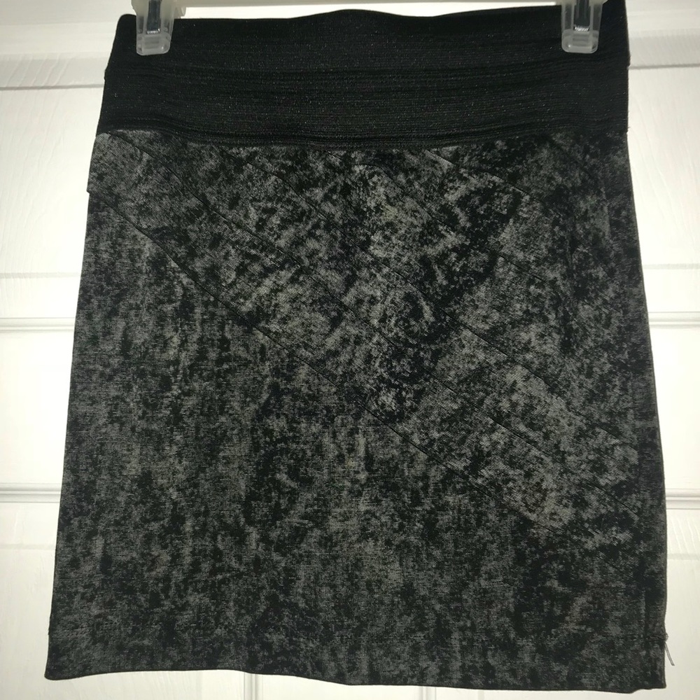 🦋 Wet Seal Black and Gray Mini Skirt High Waisted